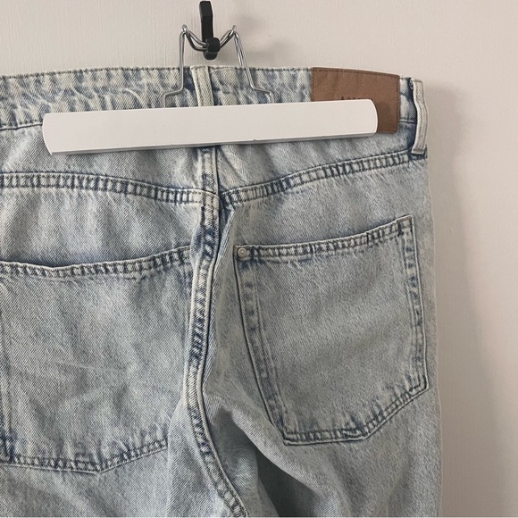 High Rise Mom Jeans Light Wash Women’s Size 8 High Rise 11” - Picture 7 of 14